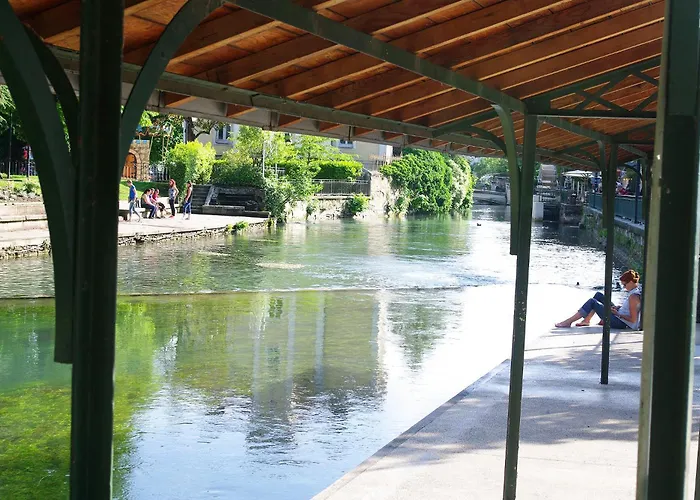 Batiment Historique Le Long Du Canal Du Thiou - Historic Building Along Thiou Canal